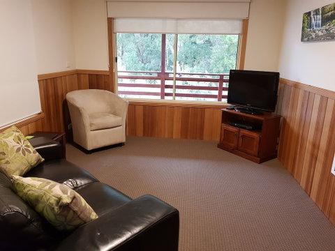 Driftwood Strahan Villas - Accommodation Brisbane 6
