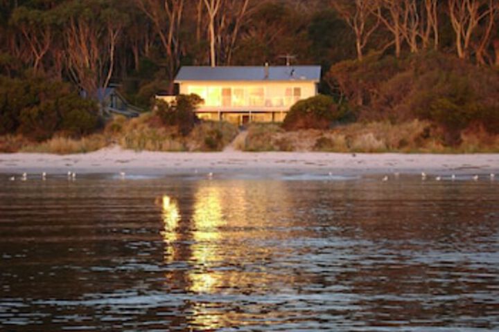 White Beach TAS Accommodation Brisbane