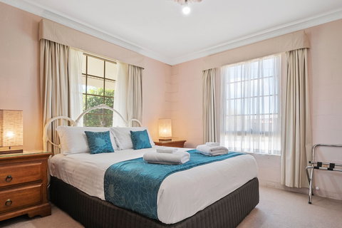 Swansea Cottages & Motel Suites - Accommodation Brisbane 6