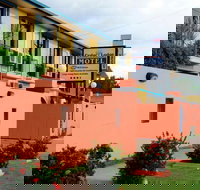 Cedar Lodge Motel Townsville - Accommodation Brisbane