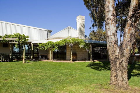Eco-luxe At Mount Avoca - Accommodation Brisbane 1