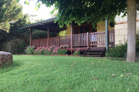 Clover Cottage Country Retreat - Accommodation Brisbane 0