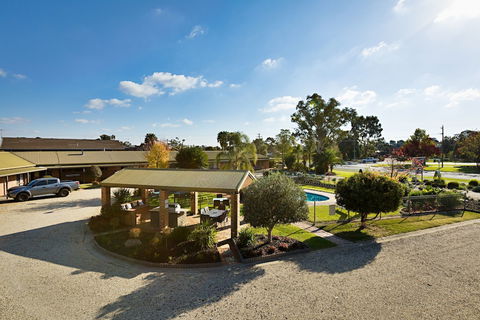 Statesman Motor Inn - Accommodation Brisbane 0