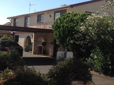 Forest Lodge Motor Inn & Restaurant - Accommodation Brisbane 0
