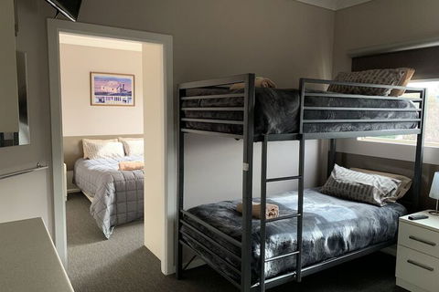 Aalberg Chalet - Accommodation Brisbane 5