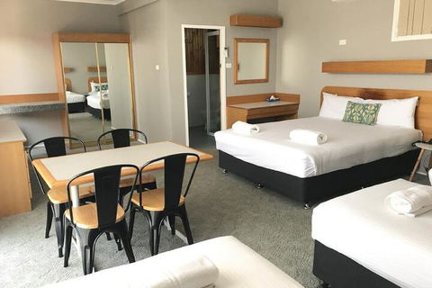 Cascades Motor Inn - Accommodation Brisbane 4