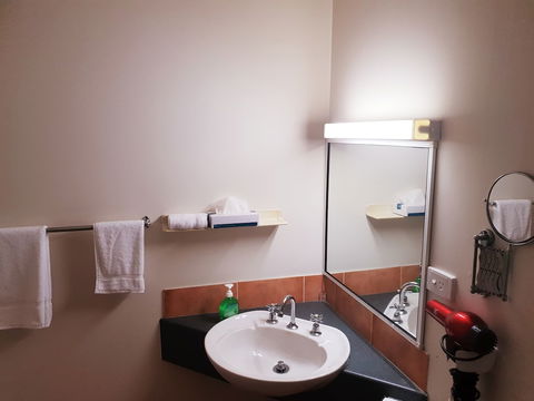 Rainforest Motel - Accommodation Brisbane 4
