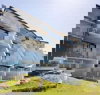 Ocean Front at The Entrance - Accommodation Brisbane