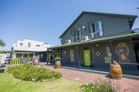 Dunsborough Beachouse YHA Hostel - Accommodation Brisbane 0