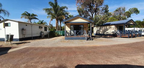 Pinjarra Caravan Park & Cabins - Accommodation Brisbane 1