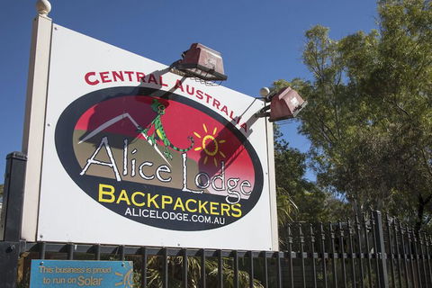 Alice Lodge Backpackers - Accommodation Brisbane 2