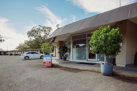Artesian Spa Motel - Accommodation Brisbane 0