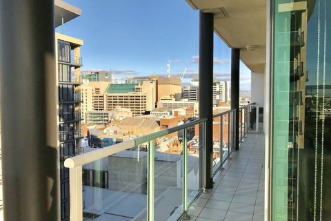 Adelaide DressCircle Apartments North Terrace - Accommodation Brisbane 2