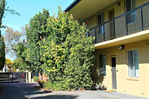 Adelaide DressCircle Apartments Childers Street - Accommodation Brisbane 4