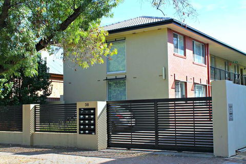 Adelaide DressCircle Apartments Childers Street - Accommodation Brisbane 1