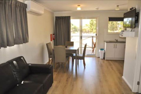 Western KI Caravan Park - Accommodation Brisbane 0