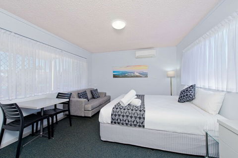 Haven Waters Motel & Apartments - Accommodation Brisbane 5