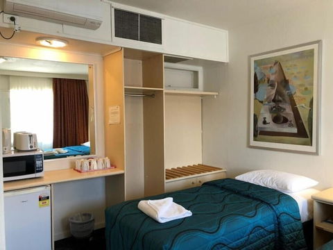 The Astor Hotel Motel - Accommodation Brisbane 4