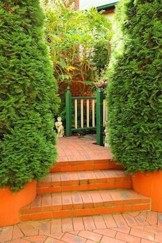 Mary Card's Coach House - Accommodation Brisbane 2