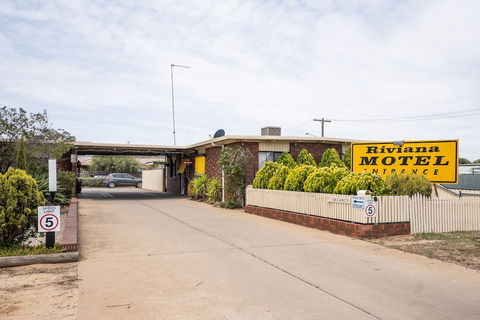 Riviana Motel - Accommodation Brisbane 5