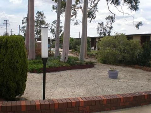 Riviana Motel - Accommodation Brisbane 3