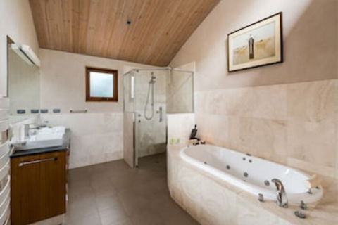 Aiyana Retreat - Accommodation Brisbane 0