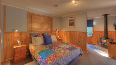 Derwent Bridge Chalets & Studios - Accommodation Brisbane 1