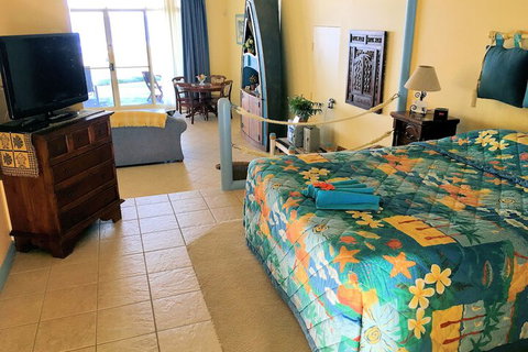 Al Mare Beachfront Retreat - Accommodation Brisbane 4