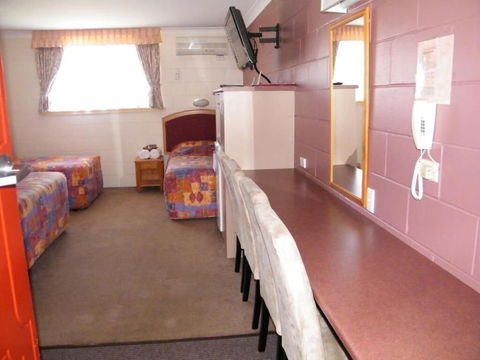 The Clansman Motel - Accommodation Brisbane 4