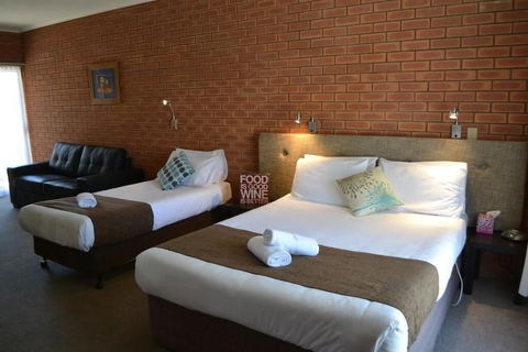 Ashleigh Court Motor Inn - Accommodation Brisbane 4