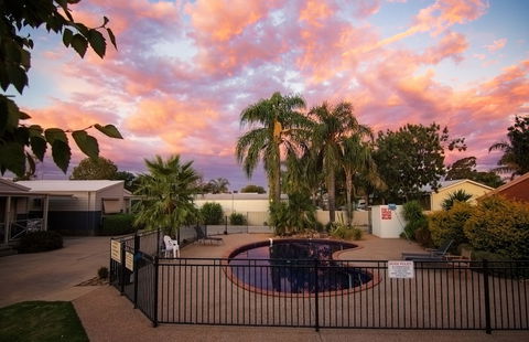 Ashleigh Court Motor Inn - Accommodation Brisbane 3