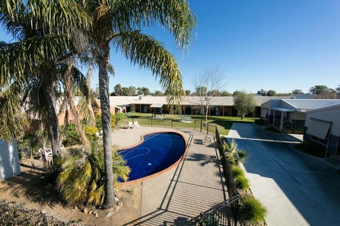Ashleigh Court Motor Inn - Accommodation Brisbane 1