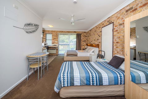 Lemon Tree Passage Motel - Accommodation Brisbane 4
