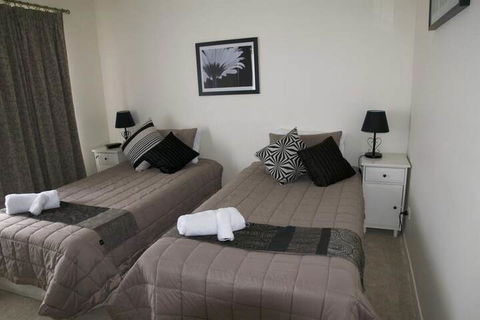Cole House Apartments - Accommodation Brisbane 6