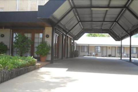 All Seasons Motor Lodge - Accommodation Brisbane 1