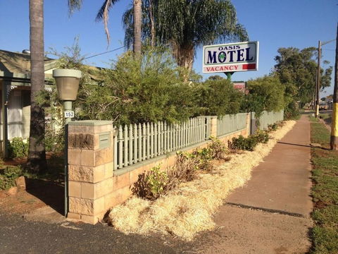 Oasis Motel Peak Hill - Accommodation Brisbane 4