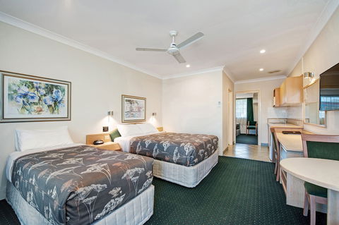 Colonial Terrace Motor Inn - Accommodation Brisbane 1