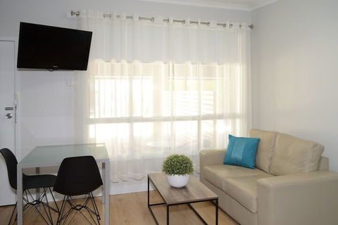 Motel On Alpine - Accommodation Brisbane 3