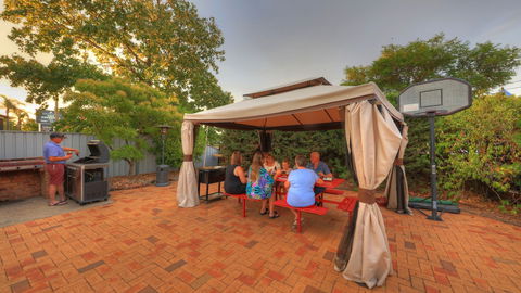 Shearing Shed Motor Inn - Accommodation Brisbane 0