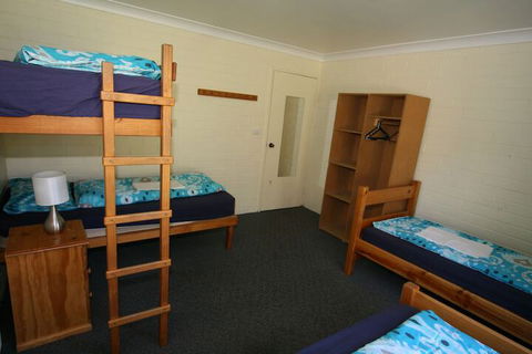 Alpha Centauri Townhouses - Accommodation Brisbane 3