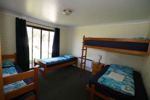 Alpha Centauri Townhouses - Accommodation Brisbane 4