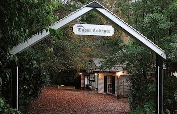 Tudor Cottages Mt Dandenong - Accommodation Brisbane 1