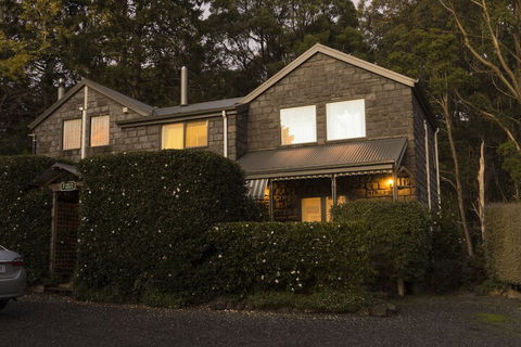 Observatory Cottages - Accommodation Brisbane 3