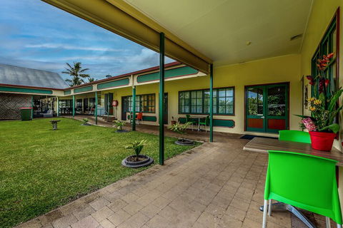Tropical Lodge - Accommodation Brisbane 3