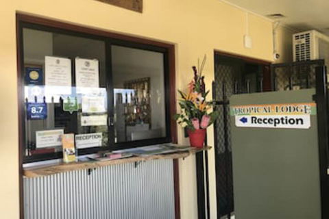 Tropical Lodge - Accommodation Brisbane 0