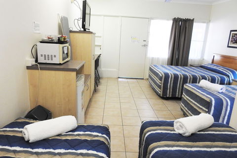 Tropic Coast Motel - Accommodation Brisbane 2
