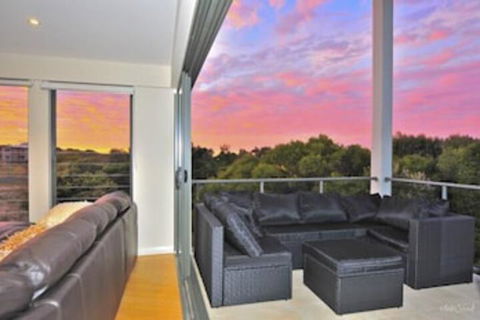 Loka Santi - Accommodation Brisbane 5