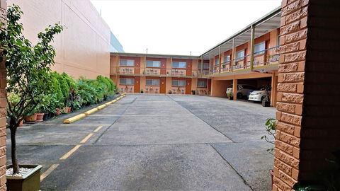 New Olympic Motel - Accommodation Brisbane 0