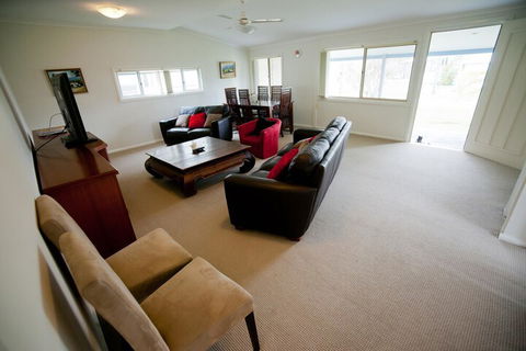 Ngaalgan - Accommodation Brisbane 6
