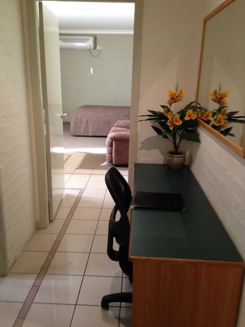 Francis Phillip Motor Inn - Accommodation Brisbane 6